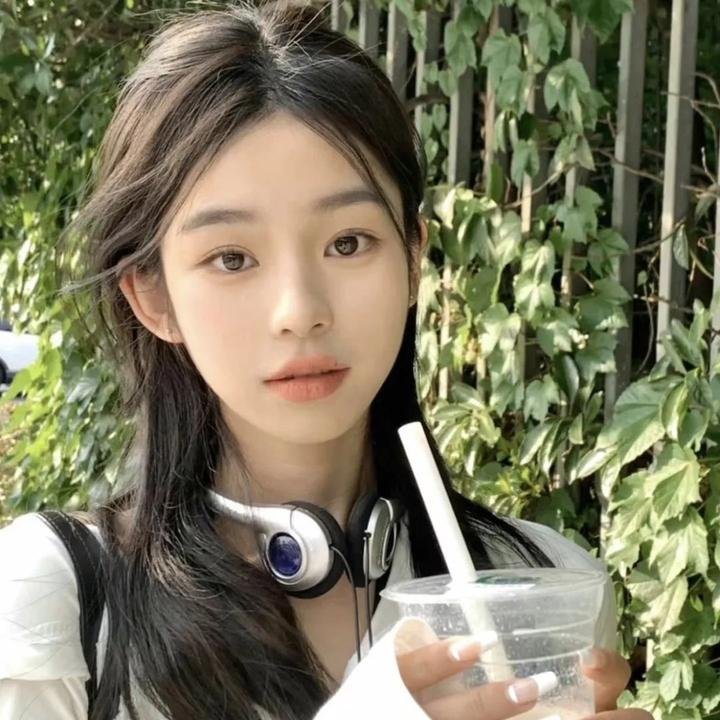 小魔女 在线观看